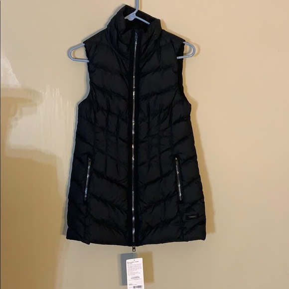 ATHLETA Responsible Down CYA Vest Black NWT - Picture 2 of 5